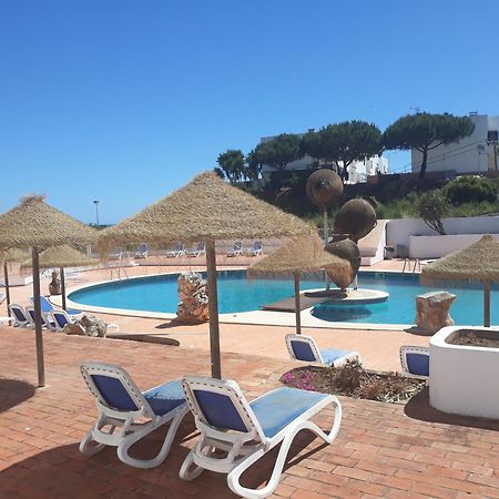 Apartamentos Salema Praia Club Extérieur photo