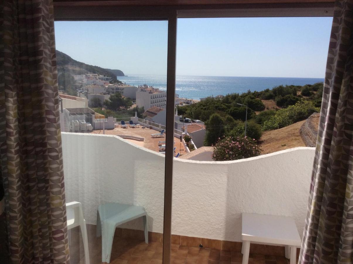 Apartamentos Salema Praia Club Extérieur photo