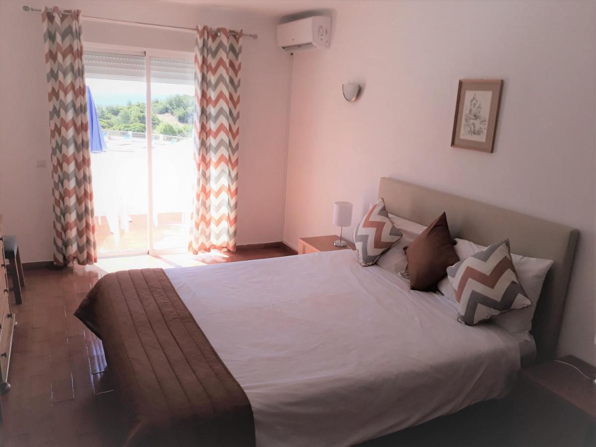 Apartamentos Salema Praia Club Extérieur photo