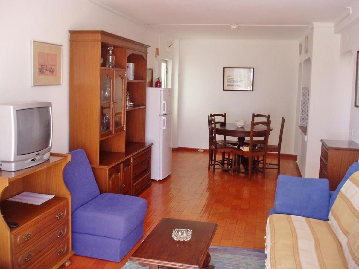 Apartamentos Salema Praia Club Extérieur photo