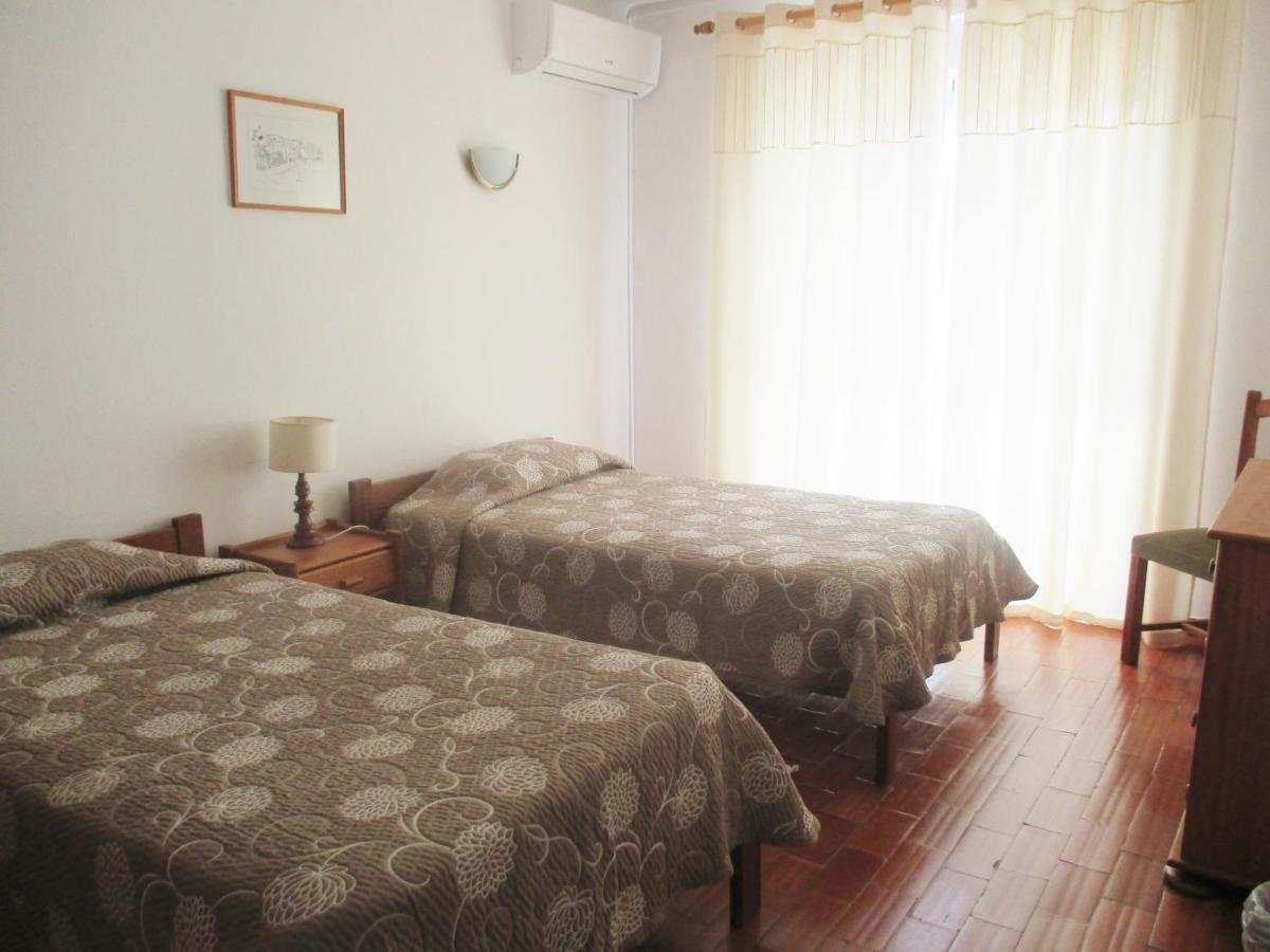 Apartamentos Salema Praia Club Extérieur photo