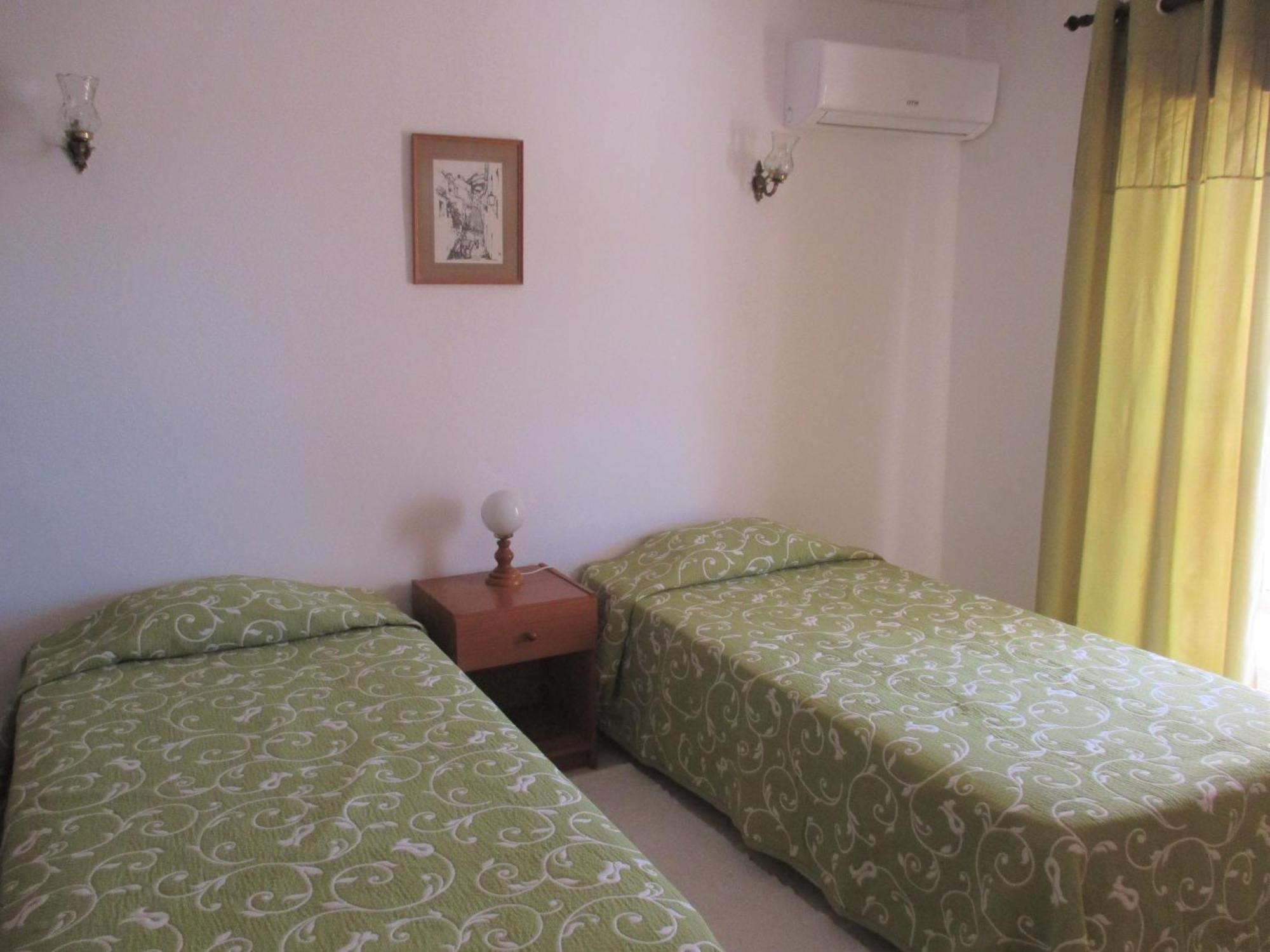 Apartamentos Salema Praia Club Extérieur photo