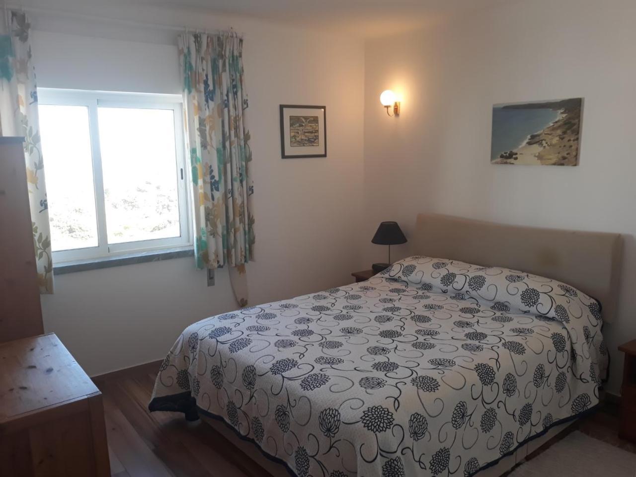 Apartamentos Salema Praia Club Extérieur photo