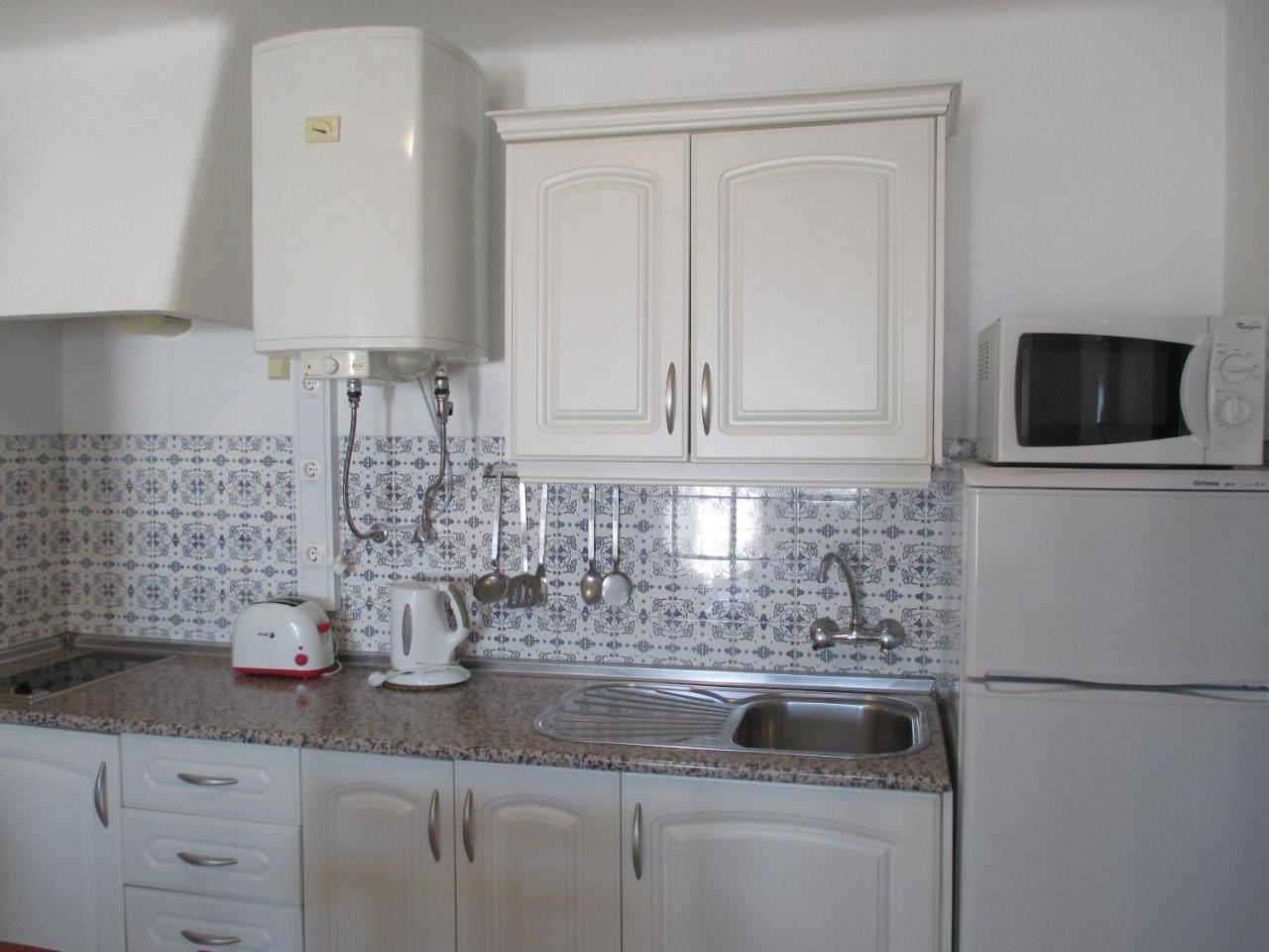 Apartamentos Salema Praia Club Extérieur photo